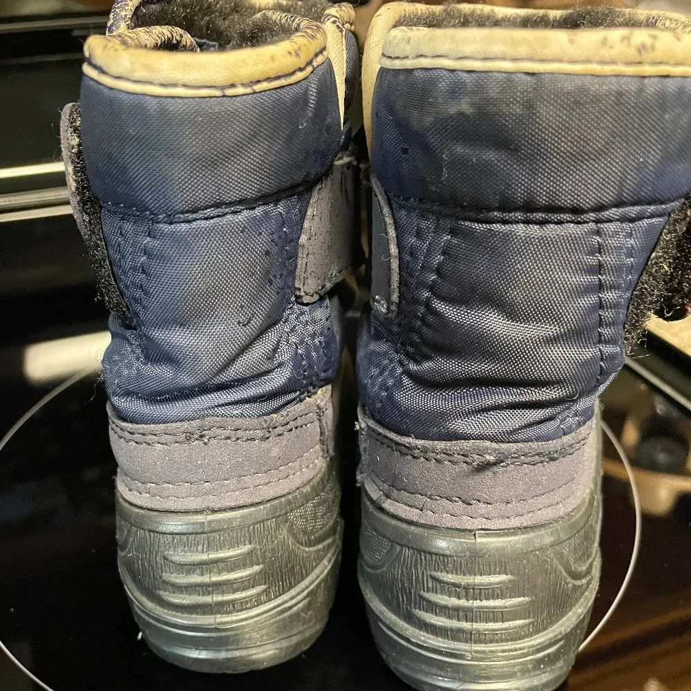 Unisex snow/rain boots 7